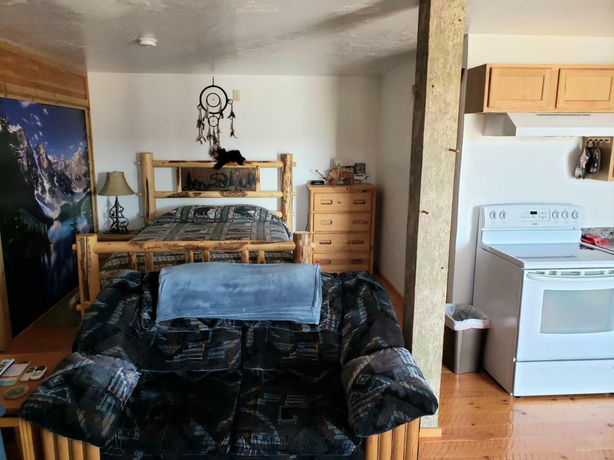 Wolf Den Log Cabin Motel And Rv Park Thayne エクステリア 写真