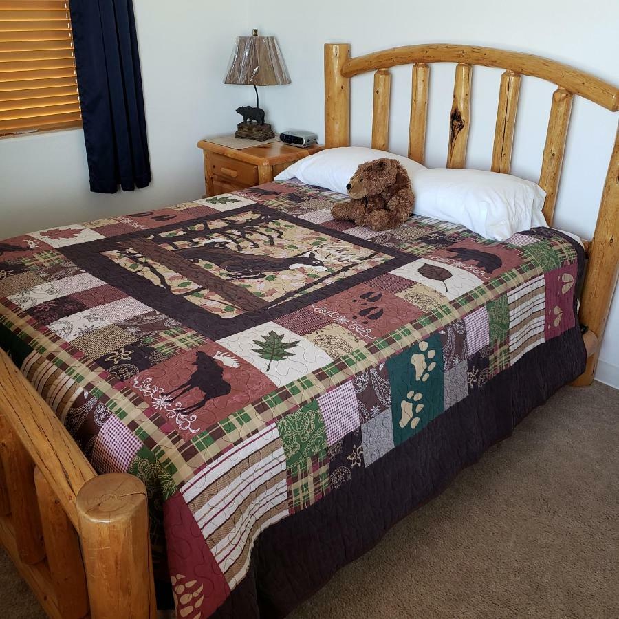 Wolf Den Log Cabin Motel And Rv Park Thayne エクステリア 写真